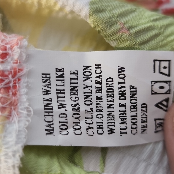 FLORAL Summery Breezy Blouse - Picture 7 of 7